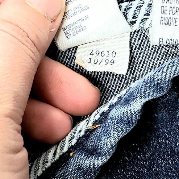 Tommy Hilfiger | Vintage 99' Hi-Waist Jean Shorts - Picture 3 of 6